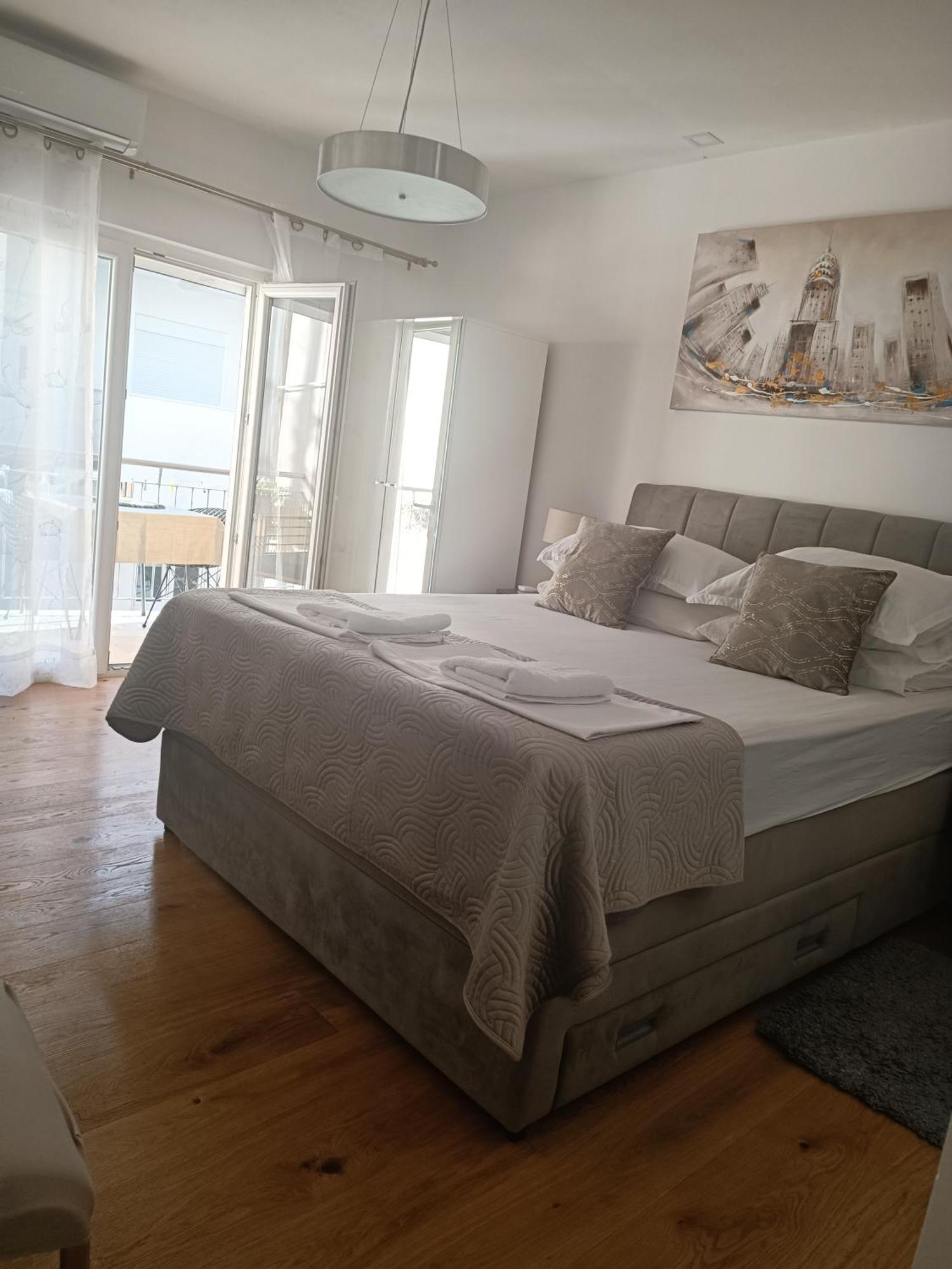 Apartment Golden Sunrise - 4 Ul.Petra Svacica11 Baška Voda Εξωτερικό φωτογραφία